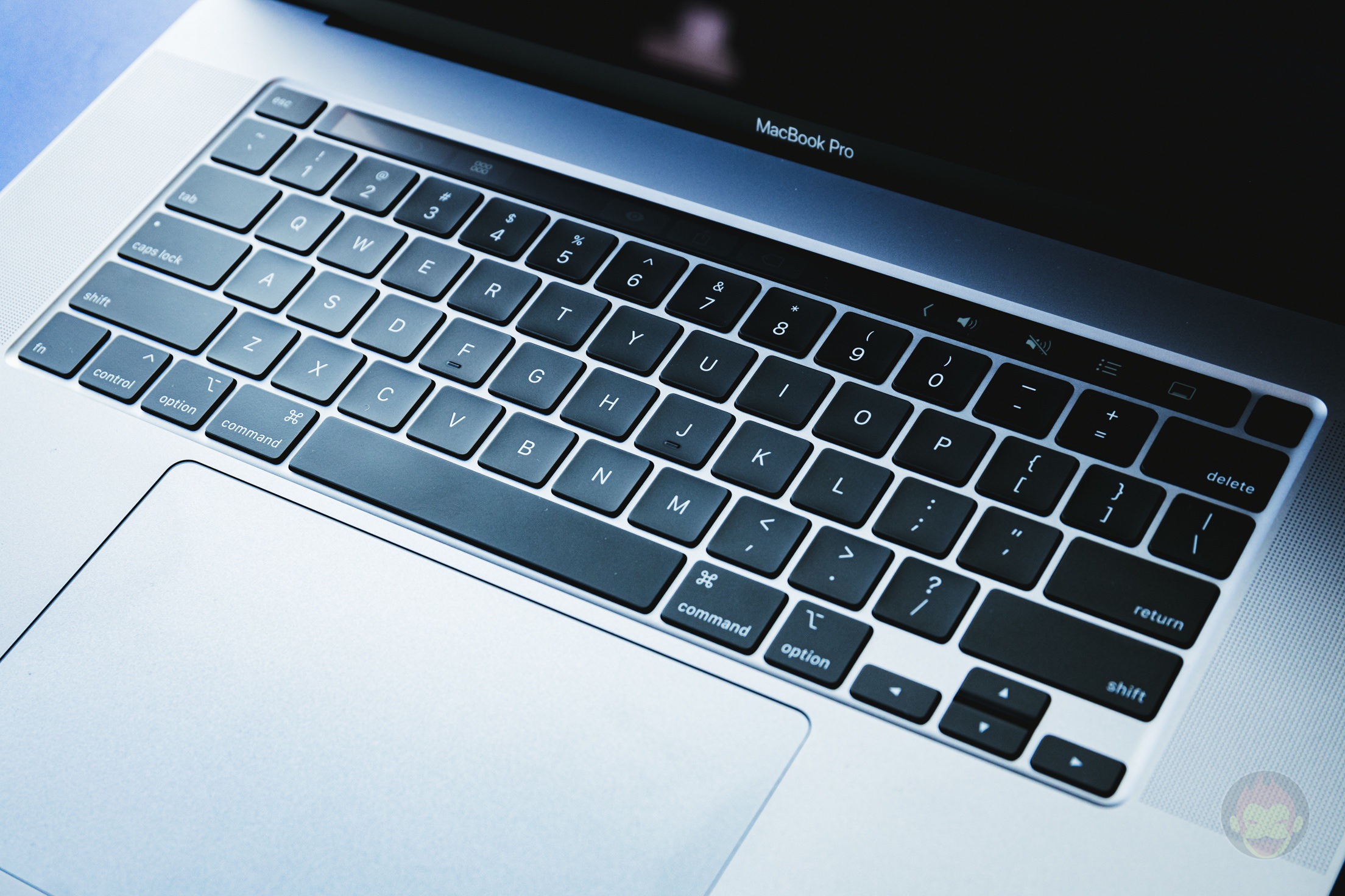 MacBook-Pro-2019-16inch-Review-BlueBackground-08.jpg